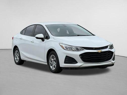 Summit White 2019 Chevrolet Cruze LS