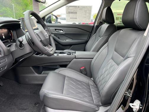 Super Black 2026 Nissan Rogue Platinum