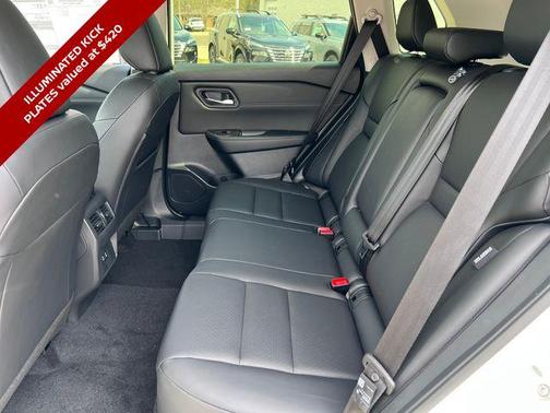 Everest White Pearl Tricoat 2026 Nissan Rogue Dark Armor
