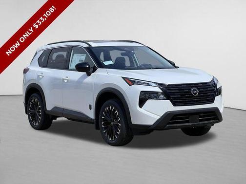 Everest White Pearl Tricoat 2026 Nissan Rogue Dark Armor