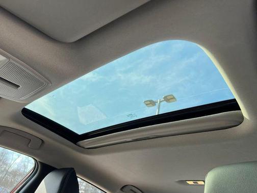 Energetic Ember/Super Black 2026 Nissan Sentra SR