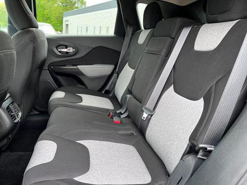 True Blue Pearlcoat 2014 Jeep Cherokee Latitude