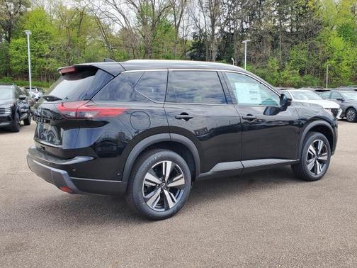 2025 Nissan Rogue SL