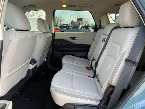 Baltic Teal 2026 Nissan Pathfinder SL