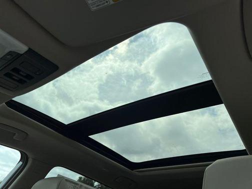 Everest White Pearl Tricoat 2026 Nissan Rogue Dark Armor