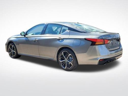 2023 Nissan Altima SR FWD