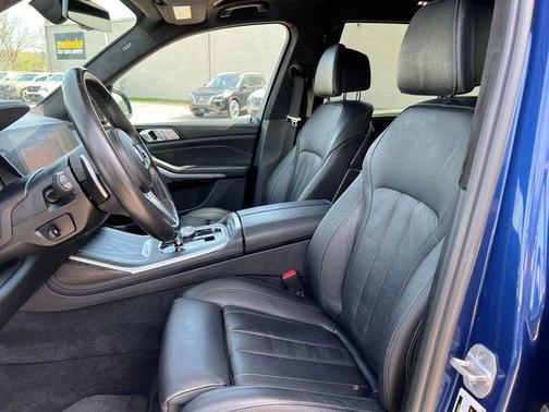Phytonic Blue Metallic 2021 BMW X7 M50i