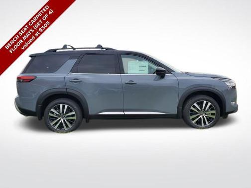 2025 Nissan Pathfinder Platinum 4WD