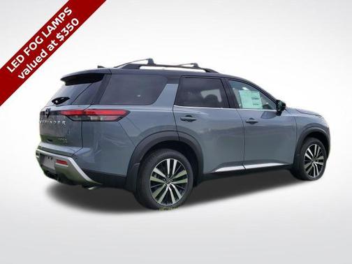 2025 Nissan Pathfinder Platinum 4WD