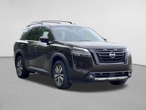 Mocha Almond Pearl 2022 Nissan Pathfinder SL 4WD
