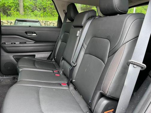 Mocha Almond Pearl 2022 Nissan Pathfinder SL 4WD