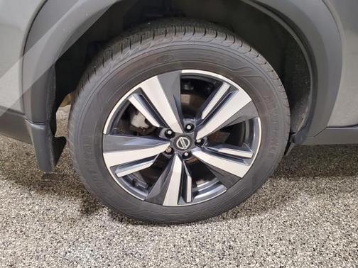 Gun Metallic 2021 Nissan Rogue SL