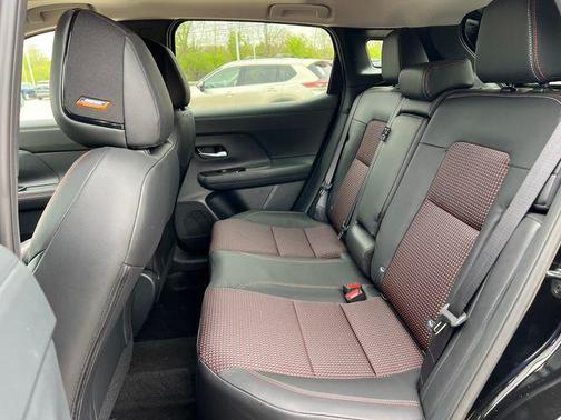 Super Black 2026 Nissan Kicks SR
