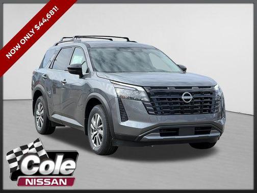 Gun Metallic 2026 Nissan Pathfinder SL