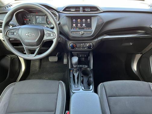 Summit White 2022 Chevrolet Trailblazer LT