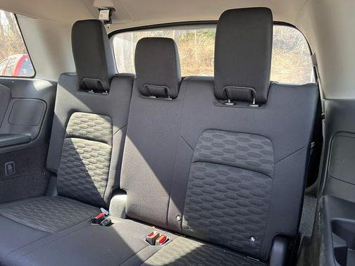 2024 Nissan Pathfinder SV 4WD