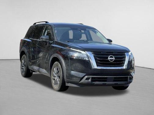 Super Black 2024 Nissan Pathfinder SV 4WD