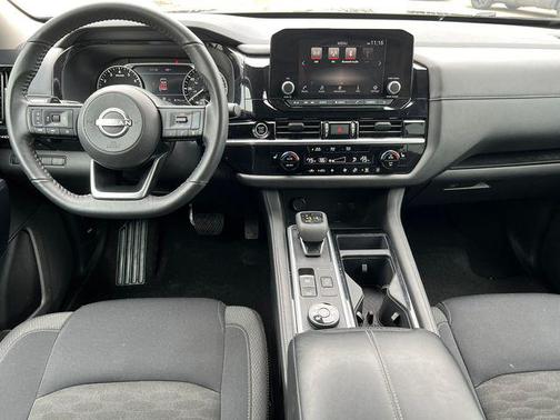 2024 Nissan Pathfinder SV 4WD