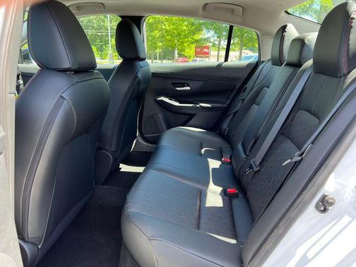 Aspen White/Super Black 2026 Nissan Sentra SR