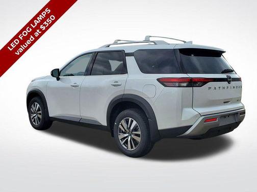 2025 Nissan Pathfinder SL 4WD