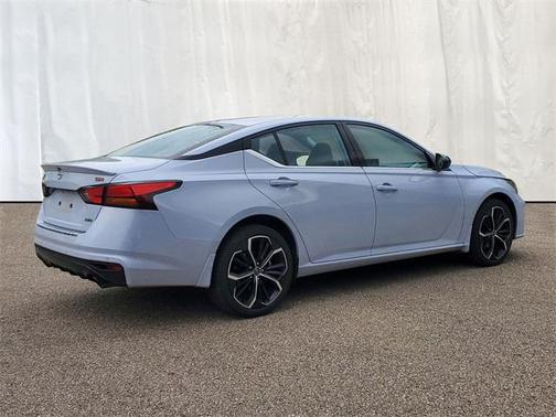2023 Nissan Altima SR Intelligent AWD