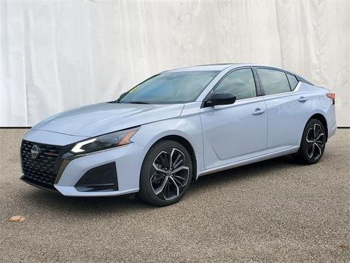 2023 Nissan Altima SR Intelligent AWD