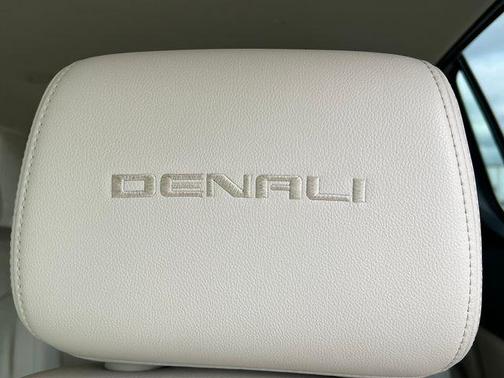 Summit White 2023 GMC Acadia Denali