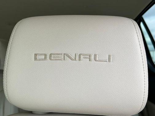 Summit White 2023 GMC Acadia Denali