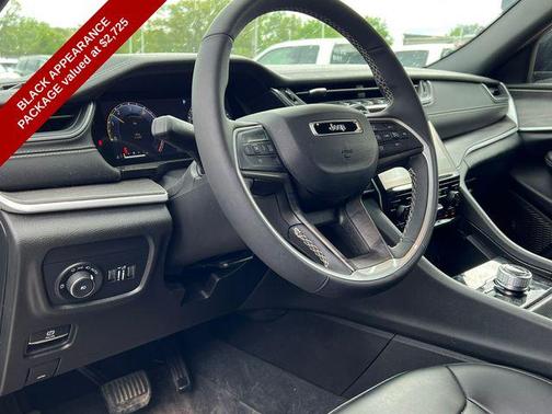 Bright White Clearcoat 2024 Jeep Grand Cherokee Limited