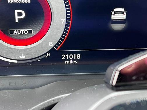 Everest White Pearl 2025 Nissan Rogue SL