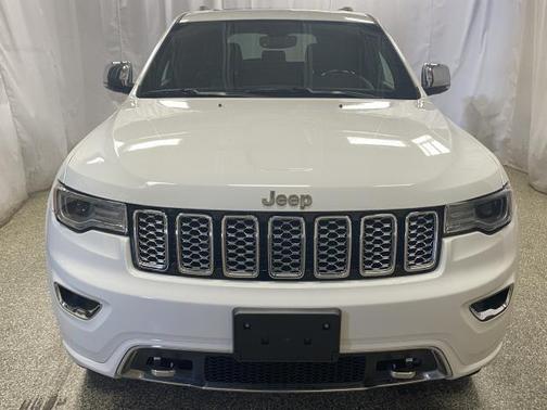 Photo 3 of 31 of 2020 Jeep Grand Cherokee Overland