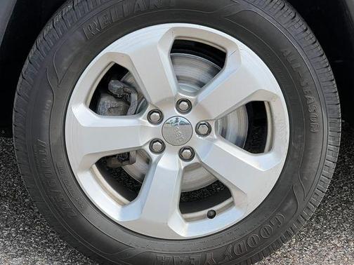 White Clearcoat 2018 Jeep Compass Latitude