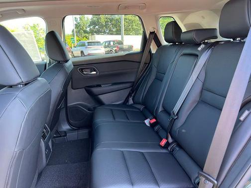 Obsidian Green 2026 Nissan Rogue Dark Armor