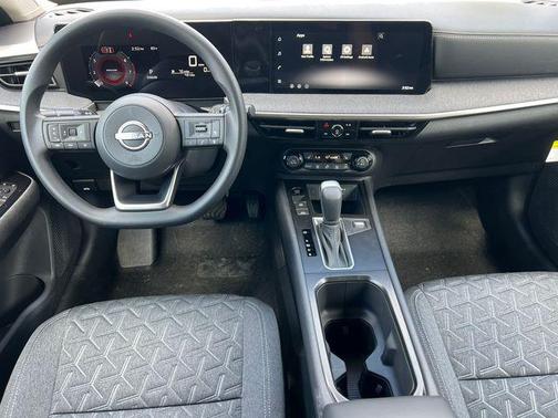 Super Black 2026 Nissan Kicks SV