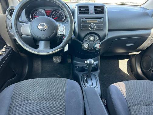 Brilliant Silver Metallic 2013 Nissan Versa 1.6 S