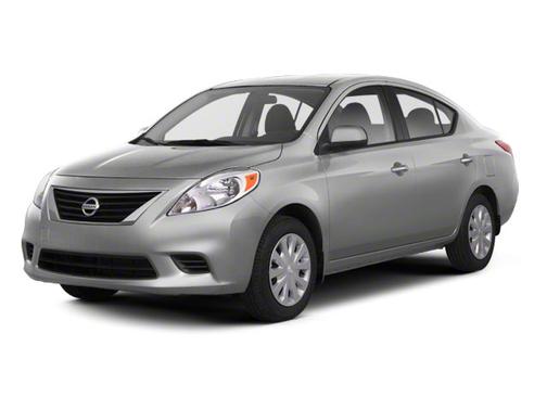 Brilliant Silver Metallic 2013 Nissan Versa 1.6 S