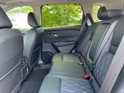 Gun Metallic 2026 Nissan Rogue Platinum