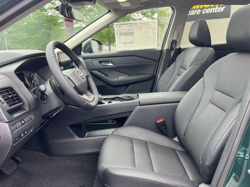 Obsidian Green 2026 Nissan Rogue Dark Armor