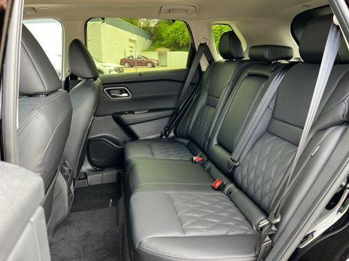 Super Black 2026 Nissan Rogue Platinum