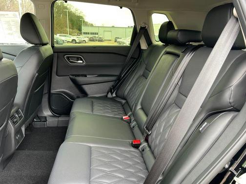 Super Black 2026 Nissan Rogue Platinum