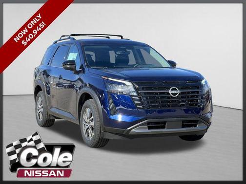 Deep Ocean Blue Pearl 2026 Nissan Pathfinder SL
