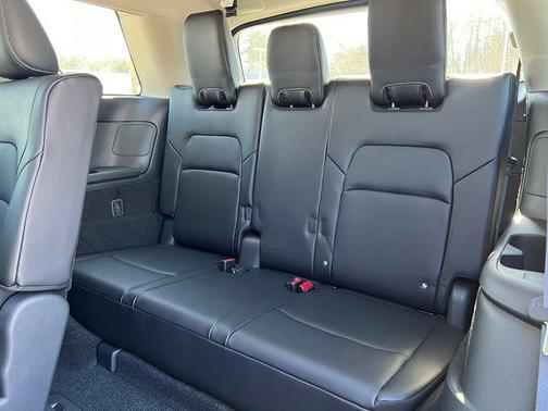 Deep Ocean Blue Pearl 2026 Nissan Pathfinder SL