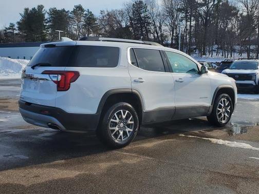2023 GMC Acadia FWD SLT