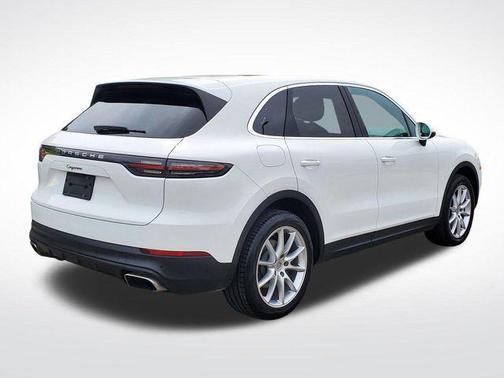 2023 Porsche Cayenne Platinum Edition