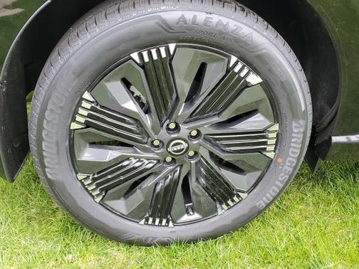 2025 Nissan Murano Platinum