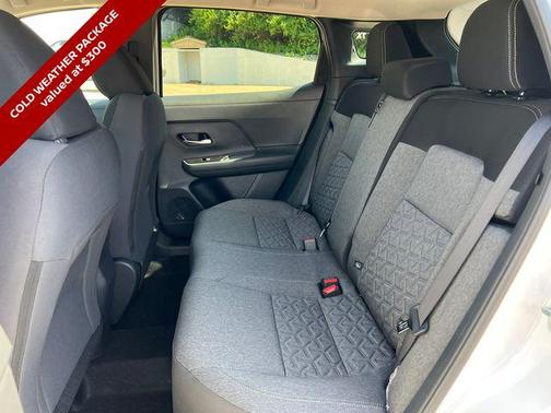 Aspen White/Super Black 2026 Nissan Kicks SV