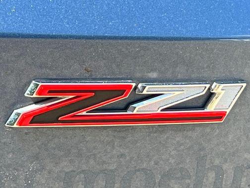 Lakeshore Blue Metallic 2024 Chevrolet Traverse AWD Z71