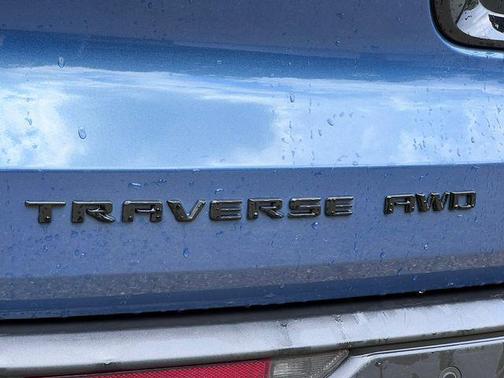 Lakeshore Blue Metallic 2024 Chevrolet Traverse AWD Z71