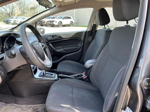 Magnetic 2018 Ford Fiesta SE