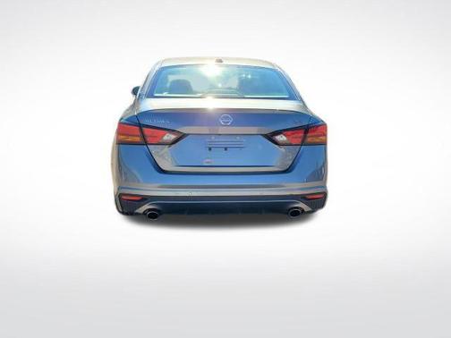 2021 Nissan Altima SR FWD